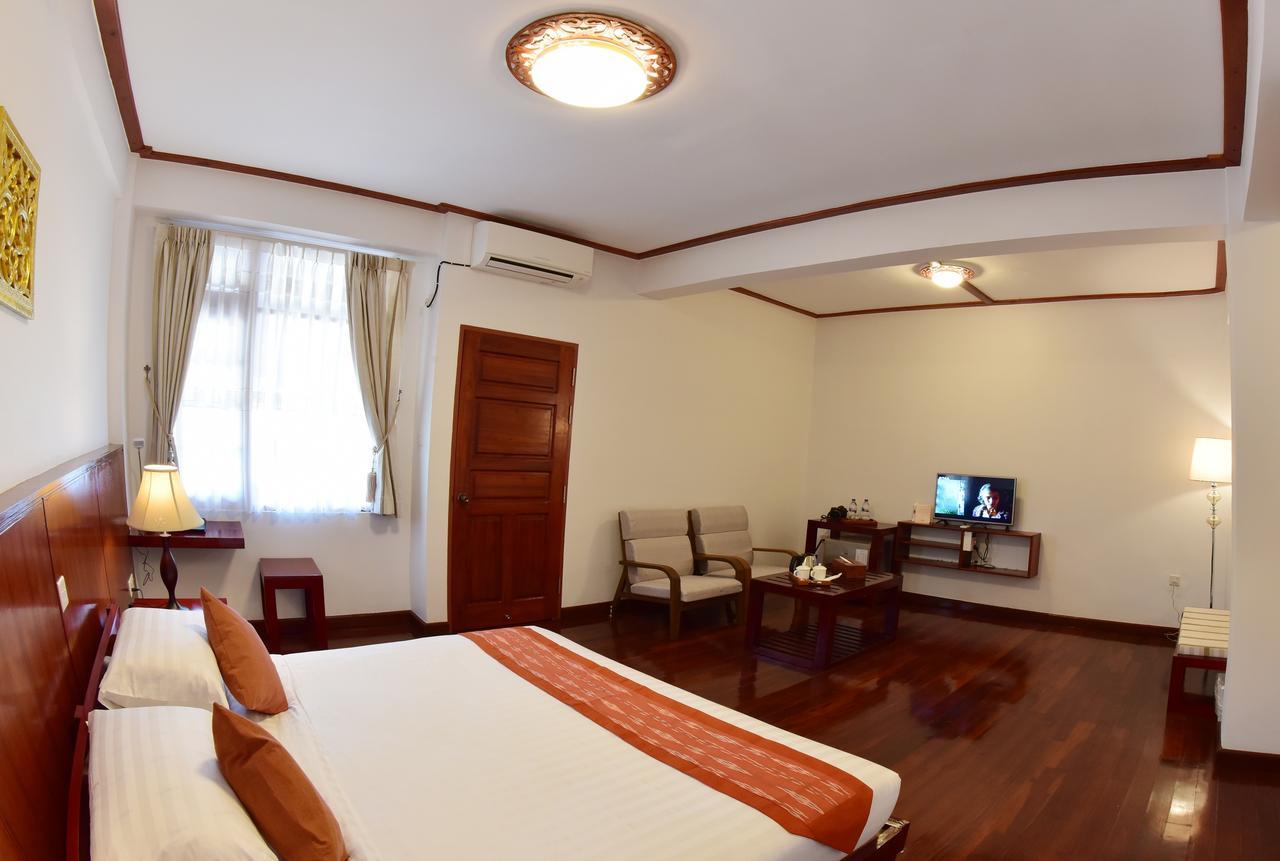 Hotel Maineli Няунг Шве Екстериор снимка